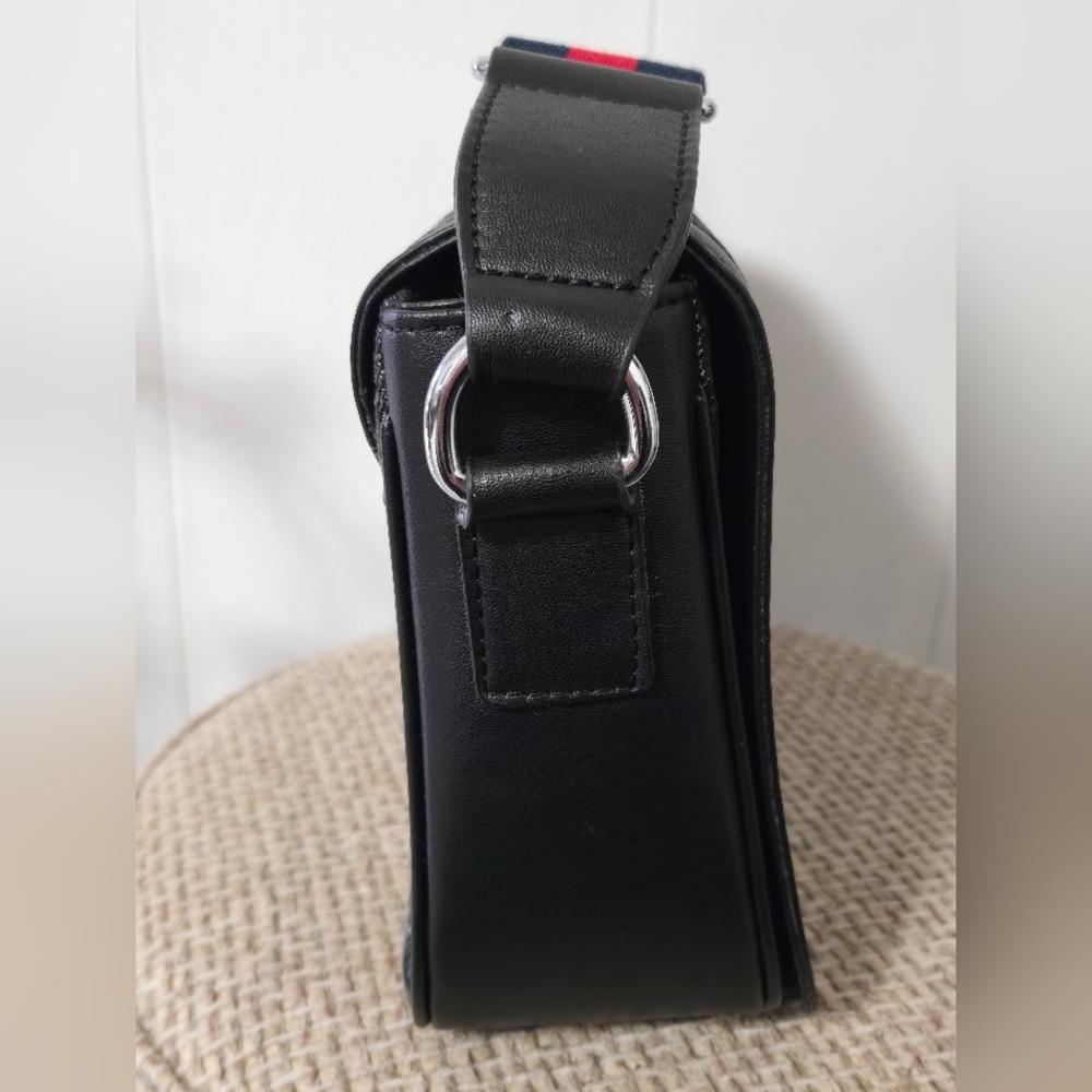 New Black Messanger Bag - Picture 7 of 10